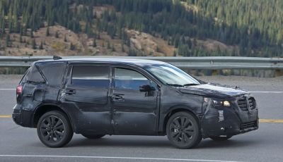 Subaru Tribeca, prime foto spia del nuovo SUV giapponese