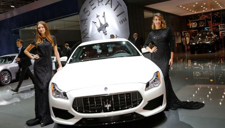 Le ragazze più belle del Salone di Parigi 2016 - Foto 1 di 36