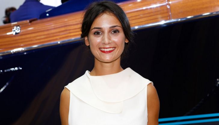 Le ragazze più belle del Salone di Parigi 2016 - Foto 33 di 36