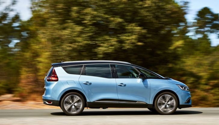 Test drive Nuova Renault Scenic 5 posti e 7 posti - Foto 15 di 35