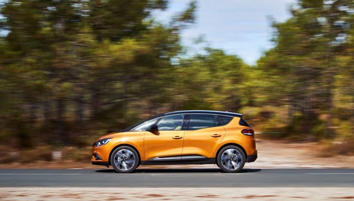 Test drive Nuova Renault Scenic 5 posti e 7 posti - Foto 8 di 35