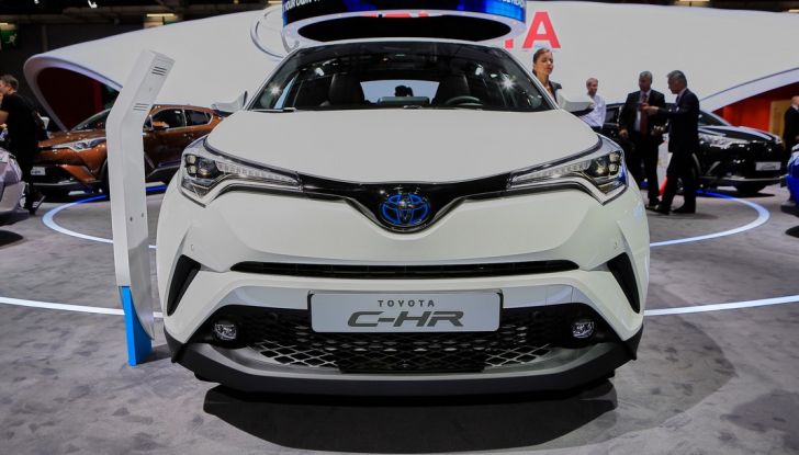 Toyota C-HR - Foto 2 di 14