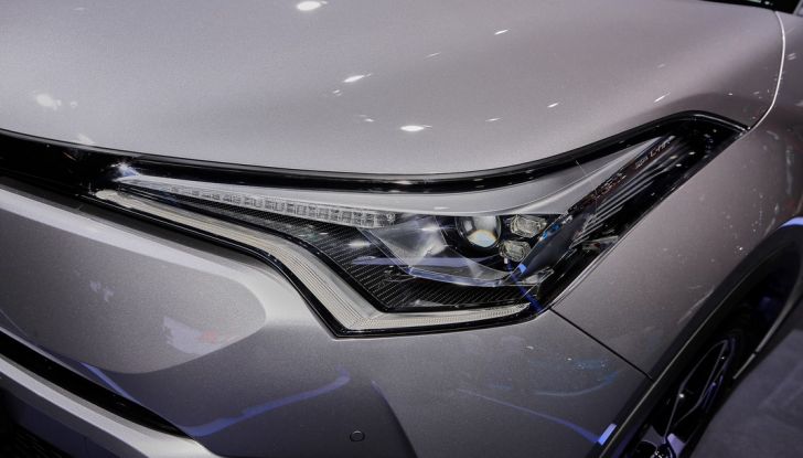 Toyota C-HR - Foto 5 di 14