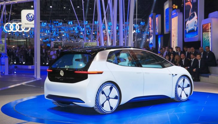 Volkswagen ID.3 2020: l’auto elettrica per tutti è Made in Germany - Foto 2 di 15