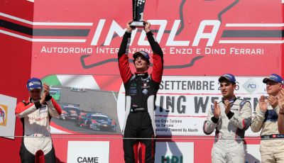 Carrera Cup Italia: Rovera vince la terza gara di Imola e Ledogar ipoteca il Titolo