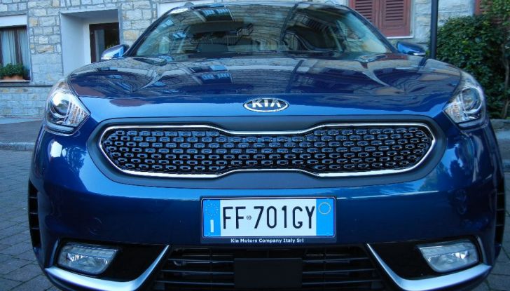 Kia Niro: prova su strada, prestazioni e prezzi del crossover coreano - Foto 12 di 18