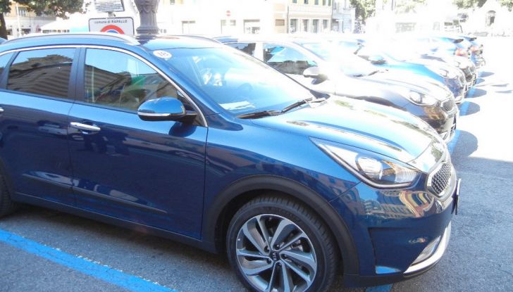 Kia Niro: prova su strada, prestazioni e prezzi del crossover coreano - Foto 17 di 18