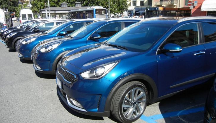 Kia Niro: prova su strada, prestazioni e prezzi del crossover coreano - Foto 4 di 18