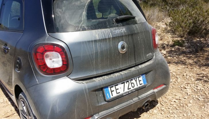 Smart Brabus ForTwo, ForFour e Cabrio: prova su strada, motorizzazioni e prezzi - Foto 5 di 22