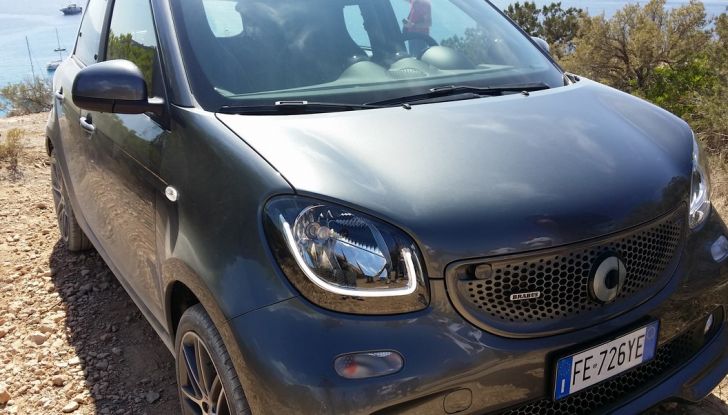 Smart Brabus ForTwo, ForFour e Cabrio: prova su strada, motorizzazioni e prezzi - Foto 22 di 22