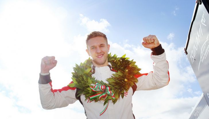 Al Mugello Ledogar si laurea campione della Carrera Cup Italia - Foto 1 di 8