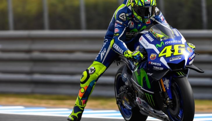 Valentino Rossi, frattura tibia e perone in allenamento: stagione finita - Foto 3 di 14
