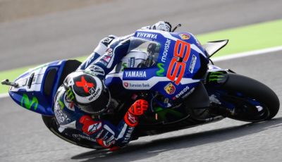 Risultati MotoGP 2016, Valencia: Lorenzo vince l’ultima gara della stagione, Rossi quarto