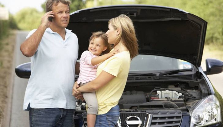 Auto in panne in autostrada: come comportarsi e cosa fare - Foto 4 di 7
