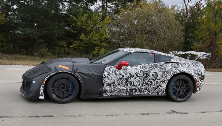 Nuova Chevrolet Corvette C7 ZR1, le prime foto spia - Foto 9 di 35