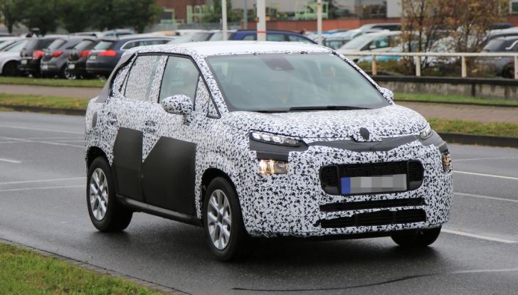 citroen c3 picasso nuove foto spia dei test dinamici 9
