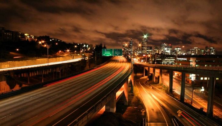 Come guidare di notte, consigli e accorgimenti - Foto 4 di 6