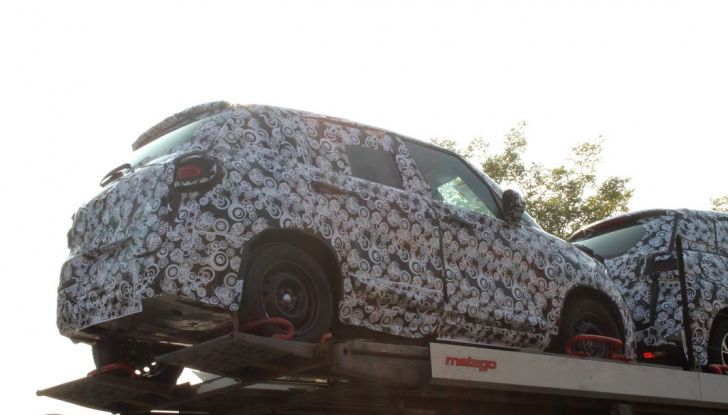 fiat 500l le prime foto spia della nuova generazione 3