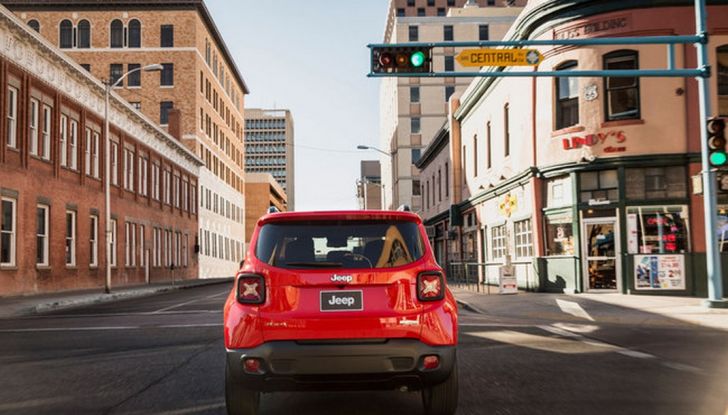 Jeep Renegade con nuovo cambio doppia frizione DDCT abbinato al MultiJet - Foto 3 di 9