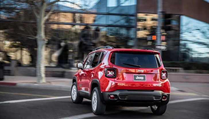 Jeep Renegade con nuovo cambio doppia frizione DDCT abbinato al MultiJet - Foto 8 di 9
