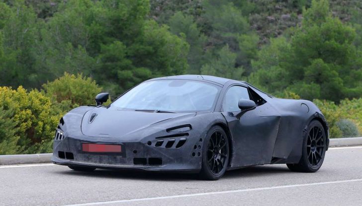 McLaren P14, prime foto dei test dell’erede della 650S - Foto 3 di 11