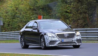 Mercedes AMG S63 Facelift nuove foto spia dei test su pista