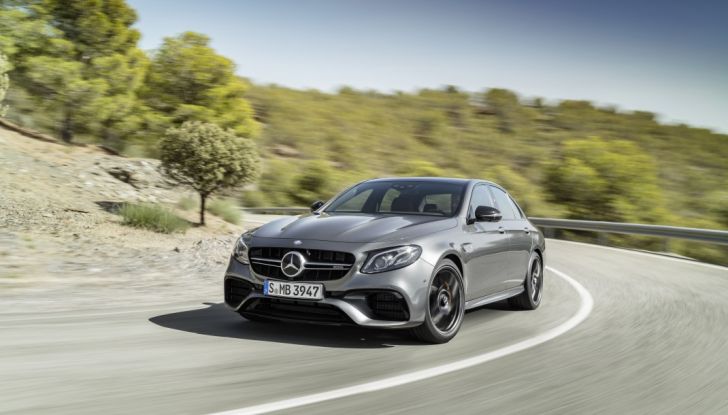 La nuova Mercedes-AMG E 63 4Matic+: nome da nobile - Foto 16 di 21