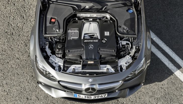 La nuova Mercedes-AMG E 63 4Matic+: nome da nobile - Foto 18 di 21