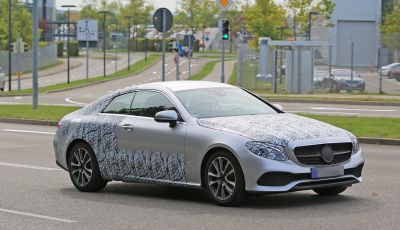 Mercedes Classe E Coupe, foto spia della nuova generazione