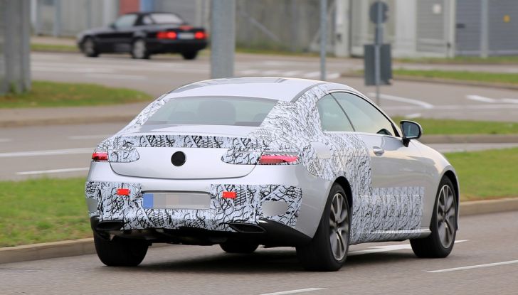 Mercedes Classe E Coupe, foto spia della nuova generazione - Foto 22 di 22