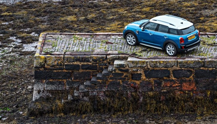 Nuova Mini Countryman 2017: più spazio, nuovi motori e un’ibrida plug-in - Foto 14 di 33