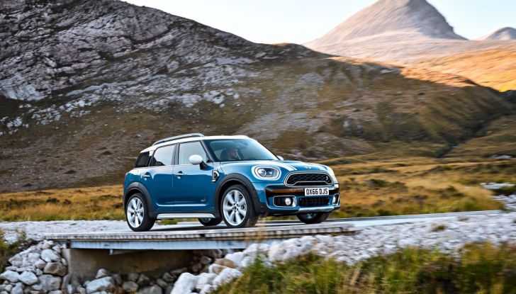 Nuova Mini Countryman 2017: più spazio, nuovi motori e un’ibrida plug-in - Foto 19 di 33