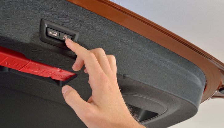 Nuova Mini Countryman 2017: più spazio, nuovi motori e un’ibrida plug-in - Foto 27 di 33