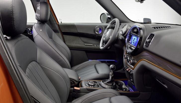 Nuova Mini Countryman 2017: più spazio, nuovi motori e un’ibrida plug-in - Foto 30 di 33