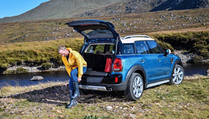 Nuova Mini Countryman 2017: più spazio, nuovi motori e un’ibrida plug-in - Foto 31 di 33