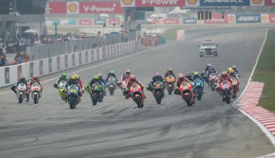 Orari diretta MotoGP 2016: il GP di Sepang in TV su Sky e TV8 chiude il trittico