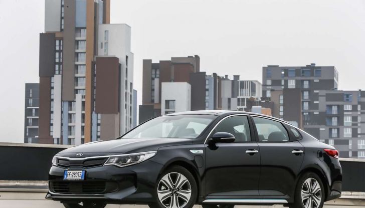 Nuova Kia Optima Plug-in Hybrid prova su strada, dotazioni e caratteristiche tecniche - Foto 25 di 51