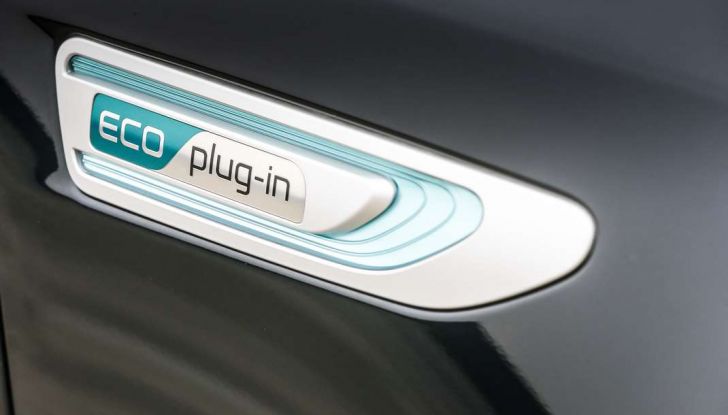 Nuova Kia Optima Plug-in Hybrid prova su strada, dotazioni e caratteristiche tecniche - Foto 39 di 51
