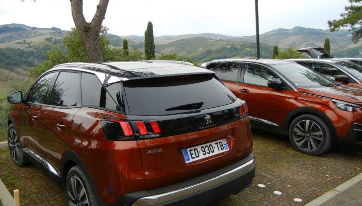 Nuova Peugeot 3008 prova su strada, prezzi e allestimenti - Foto 29 di 38