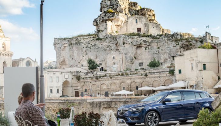 Nuova Renault Megane Sporter prova su strada, prezzi e motorizzazioni - Foto 21 di 56