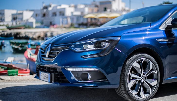 Nuova Renault Megane Sporter prova su strada, prezzi e motorizzazioni - Foto 28 di 56