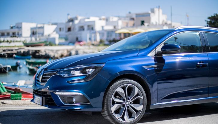 Nuova Renault Megane Sporter prova su strada, prezzi e motorizzazioni - Foto 39 di 56