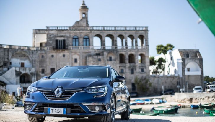 Nuova Renault Megane Sporter prova su strada, prezzi e motorizzazioni - Foto 35 di 56