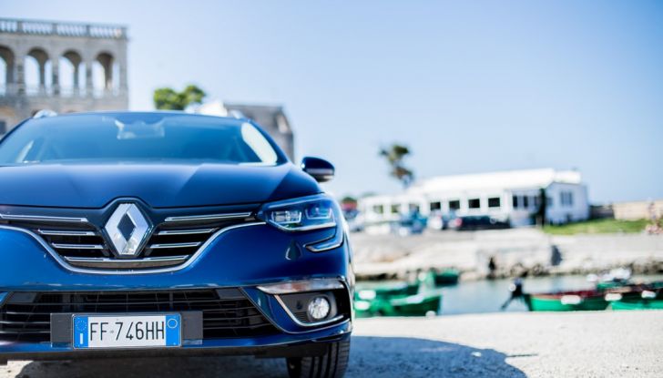 Nuova Renault Megane Sporter prova su strada, prezzi e motorizzazioni - Foto 40 di 56