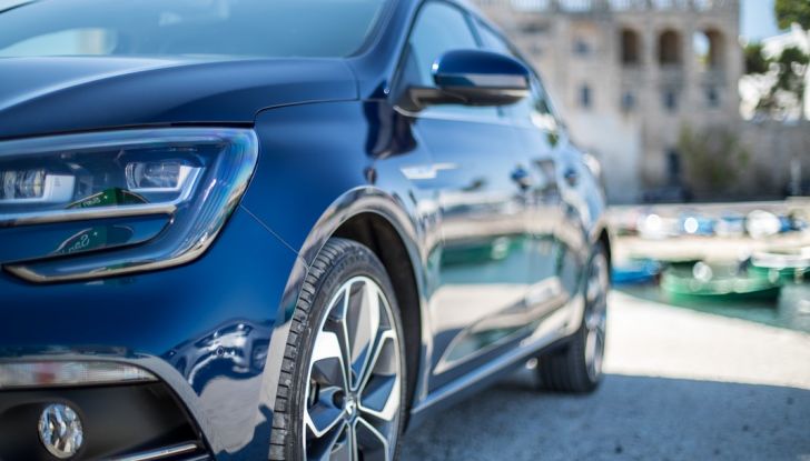 Nuova Renault Megane Sporter prova su strada, prezzi e motorizzazioni - Foto 44 di 56