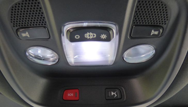 Prova su strada DS 4 Crossback BlueHDI 120: impressioni, allestimenti e prezzi - Foto 24 di 32