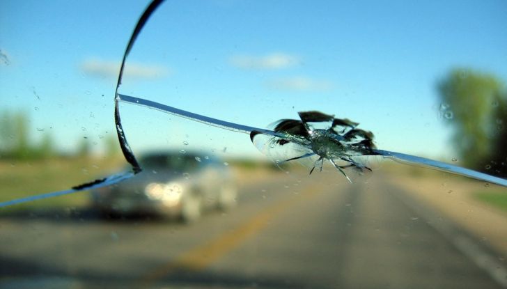 Tutto quello che c’è da sapere sulla polizza cristalli dell’auto - Foto 5 di 11