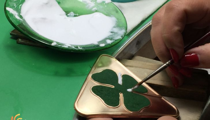 La storia di Coinart: Il logo Quadrifoglio dipinto a mano, proprio come Ferrari - Foto 1 di 7