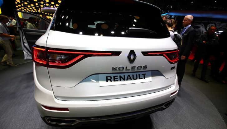 Renault Koleos​ svelata a Parigi la nuova crossover che potrebbe diventare ibrida - Foto 5 di 12