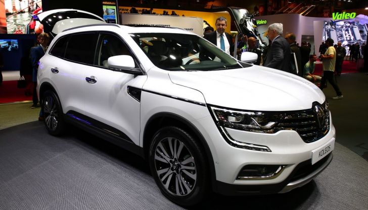 Renault Koleos​ svelata a Parigi la nuova crossover che potrebbe diventare ibrida - Foto 3 di 12